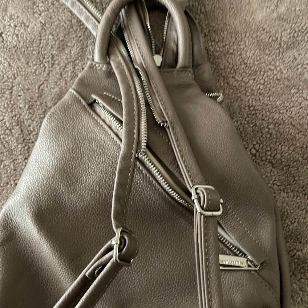 Valentina Leather Backpack in Taupe